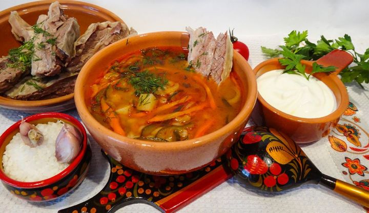 Названы самые вредные любимые супы россиян