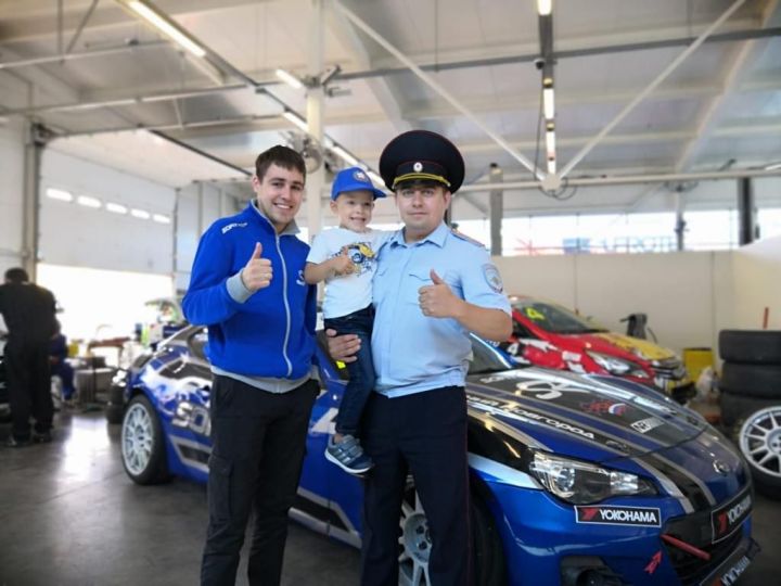 Российский автогонщик Максим Чернёв провел в Татарстане открытый урок по правилам дорожной безопасности