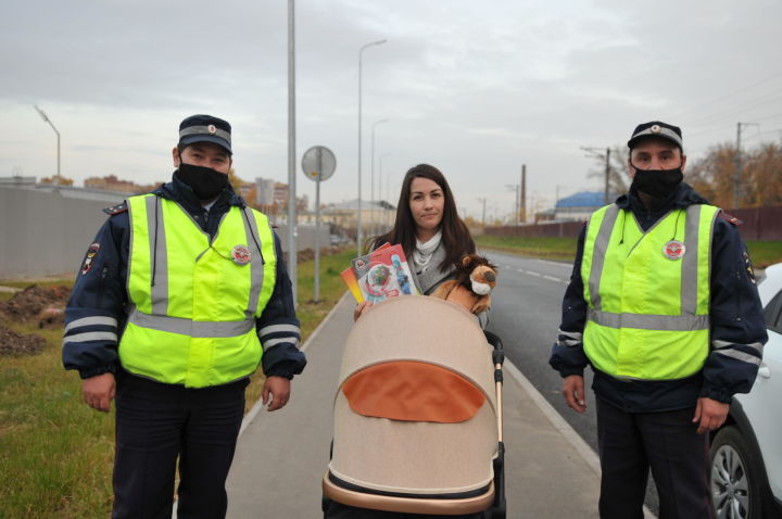 Сотрудники Госавтоинспекции Татарстана спасли жизнь трехмесячной девочки