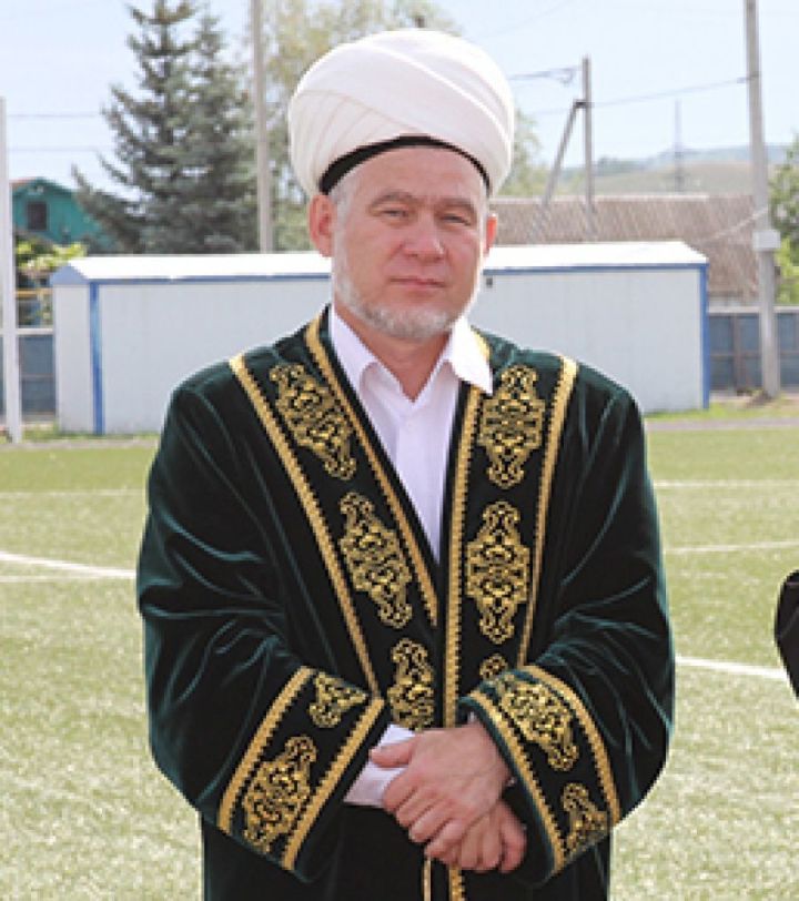 С праздником Курбан-байрам ютазинцев поздравил Марат хазрат Марданшин, имам-мухтасиб Ютазинского района