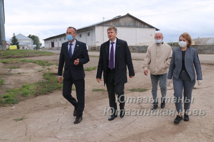 Министр республики Альберт Каримов посетил Ютазинский район