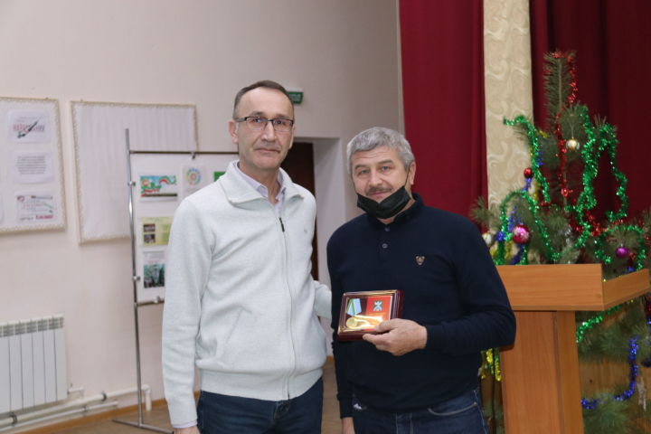 Старый-Каразерик: сход, посвященный вопросу самообложения, открыл глава Старокаразерикского сельского поселения Рамил Валиев