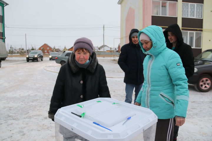 Во время встречи уруссинцев с главой района и руководителями служб жизнеобеспечения среди прочих поднимался и вопрос жёсткости питьевой воды