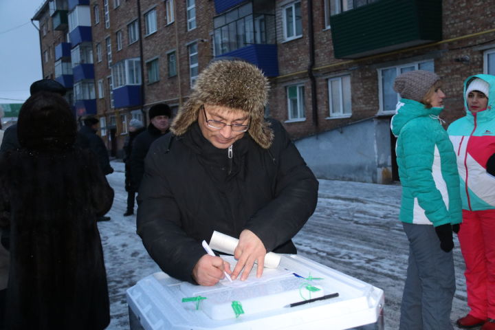 Во время встречи уруссинцев с главой района и руководителями служб жизнеобеспечения среди прочих поднимался и вопрос жёсткости питьевой воды