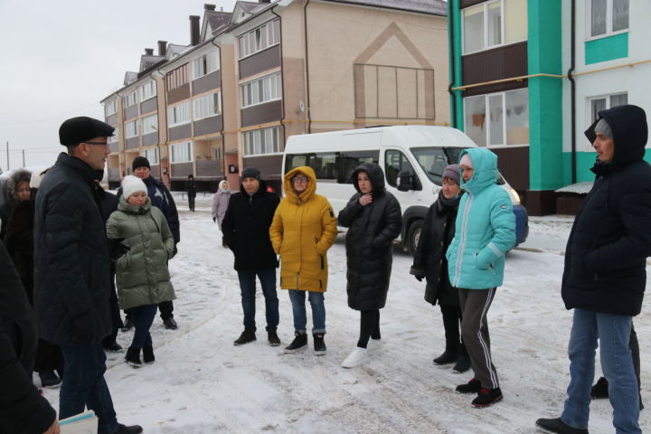 Во время встречи уруссинцев с главой района и руководителями служб жизнеобеспечения среди прочих поднимался и вопрос жёсткости питьевой воды