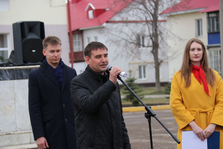 Уруссу: и Ленин такой молодой