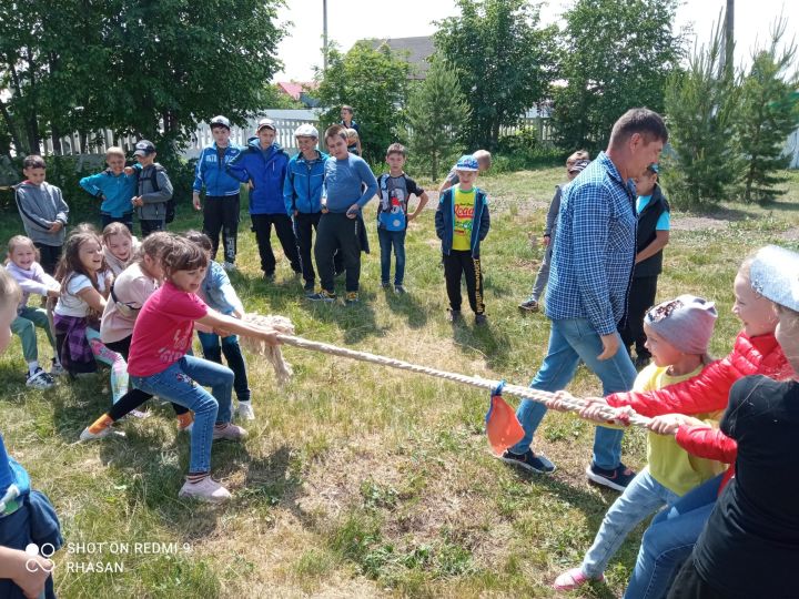 Веселое детство