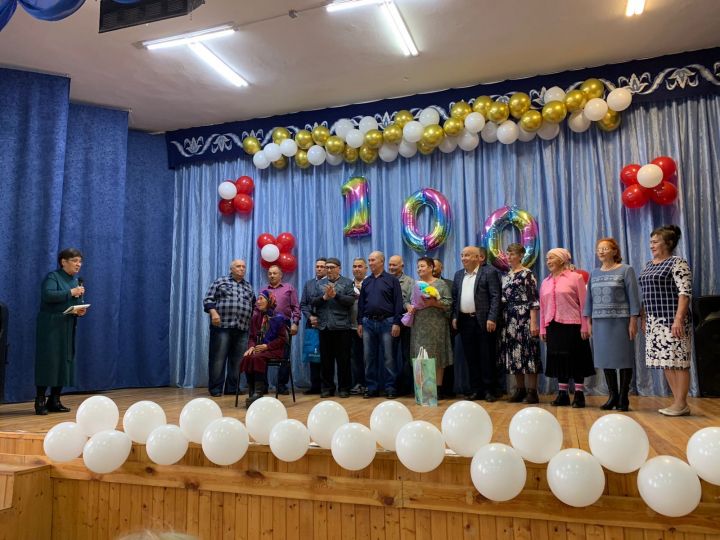 Старо-Уруссинская школа 100 лет дарует знания