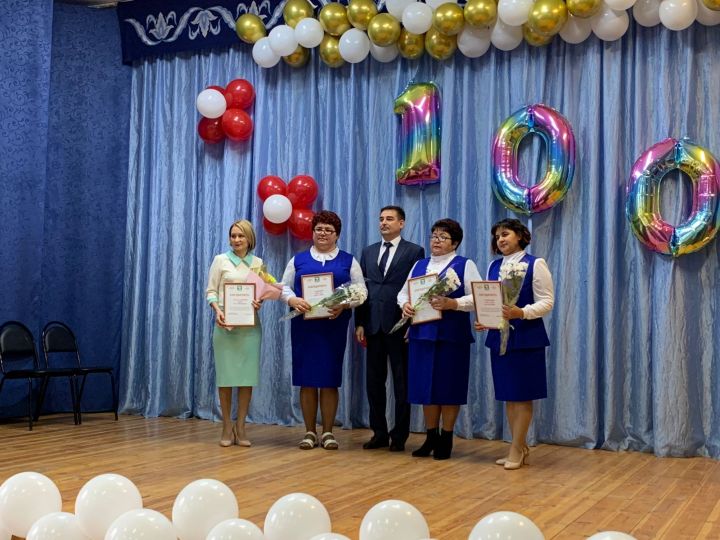 Старо-Уруссинская школа 100 лет дарует знания