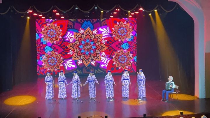 Вокальный ансамбль «Илхам чишмэлэре» представил Ютазинский район на гала-концерте