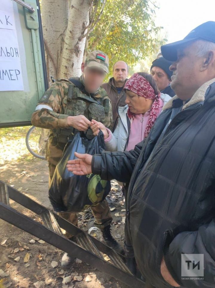 Ребята из батальона «Тимер» раздали гуманитарную помощь жителям Украины (Видео)