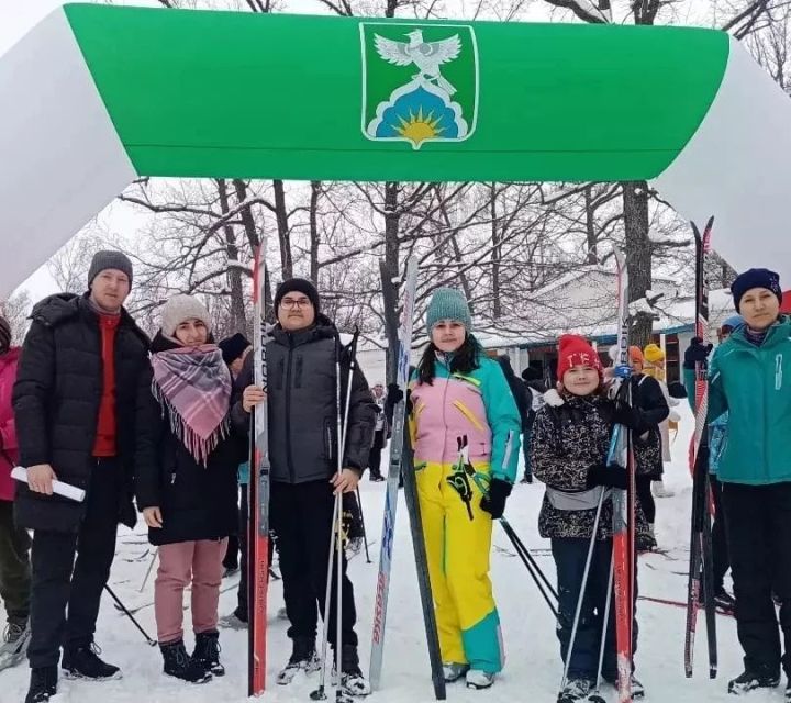 Сегодня на базе ДОЛ "Дубравушка" состоялись традиционные лыжные соревнования "Лыжня Татарстана"