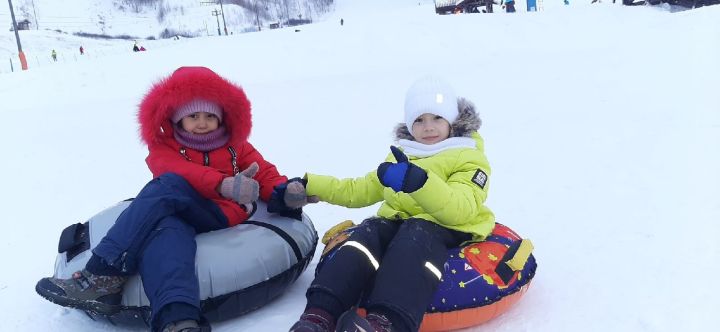 К ютазинцам весна в окно стучится…