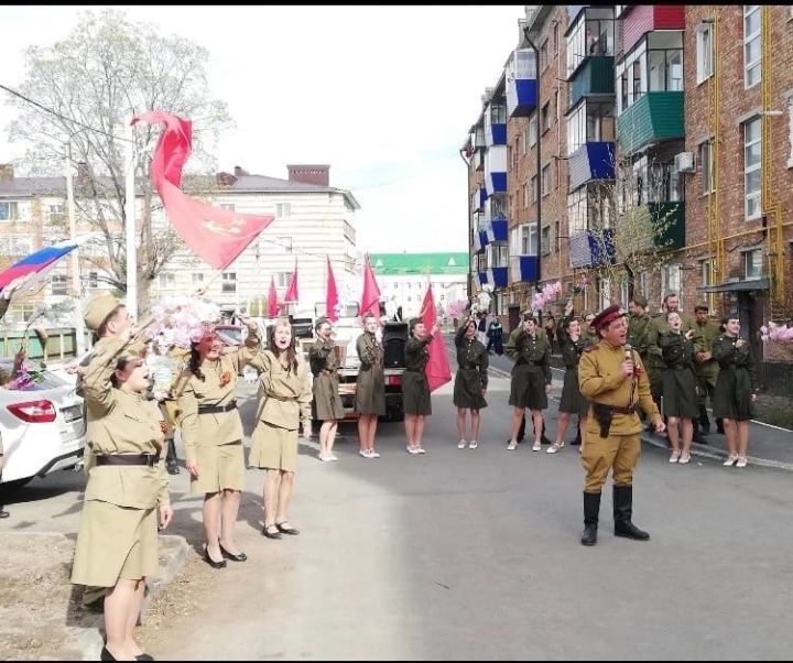 Акция "Поем двором"