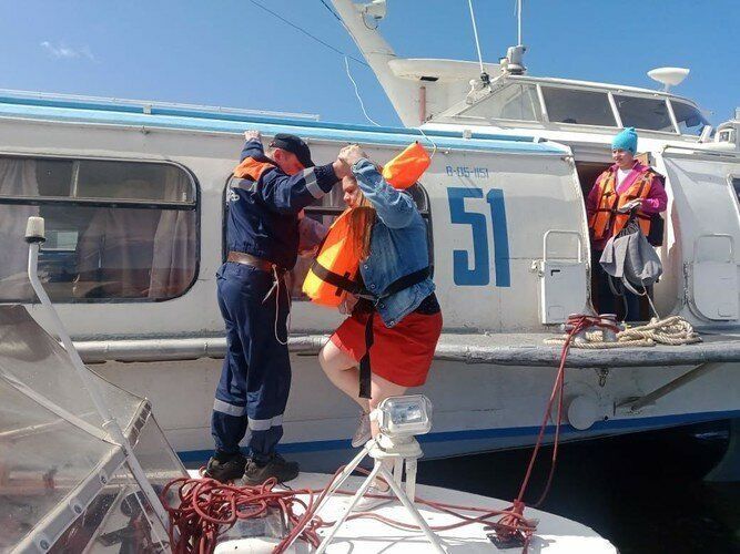 В Казани на мель сел теплоход