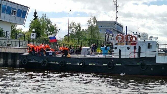 В Казани на мель сел теплоход