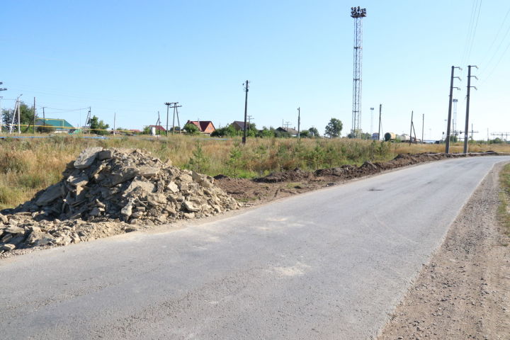 В Уруссу новых тротуаров становится больше