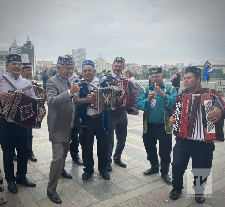 Инструмент души»: в Казани отгремел народный фестиваль «Играй, гармонь!»