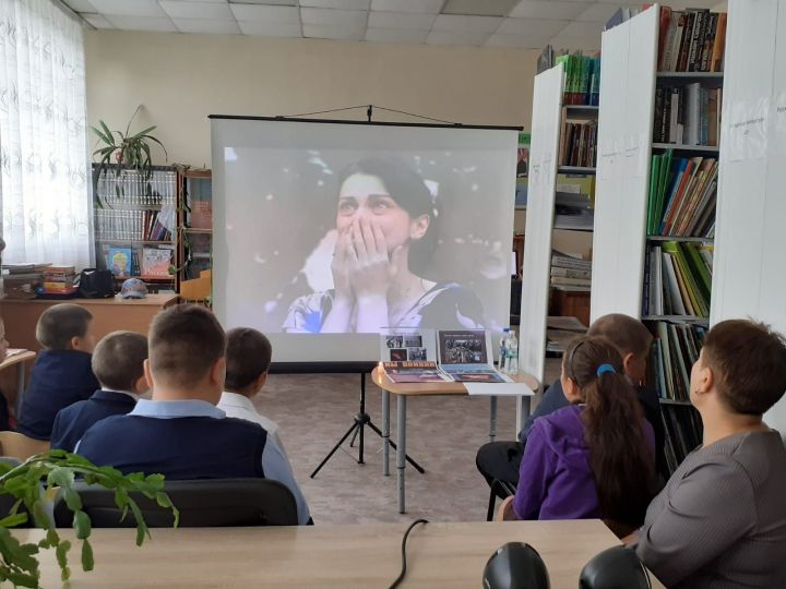 2 сентября в Каракашлинской сельской библиотеке провели урок памяти «Беслан – боль и скорбь всей планеты»