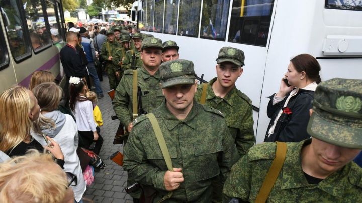 Вячеслав Володин уточнил свои слова о запрете выезда с места жительства военнообязанных с период мобилизации