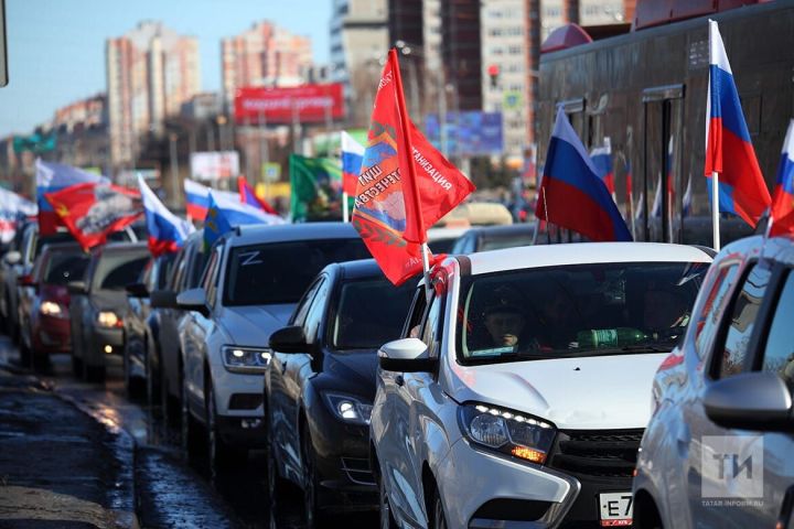 Казанцы приняли участие в митинге в честь Путина