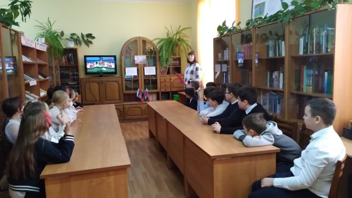 Пятиклассники СОШ № 2 познакомились с историей Дня народного единства