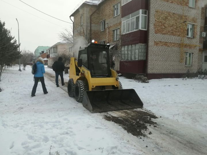 А у нас во дворе... не скользко