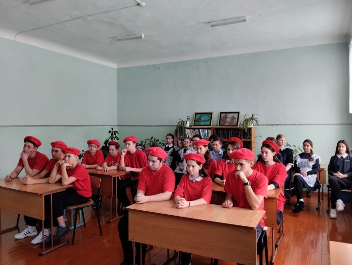 Сегодня в Байрякинской школе состоялся парламентский урок «Я – гражданин России»