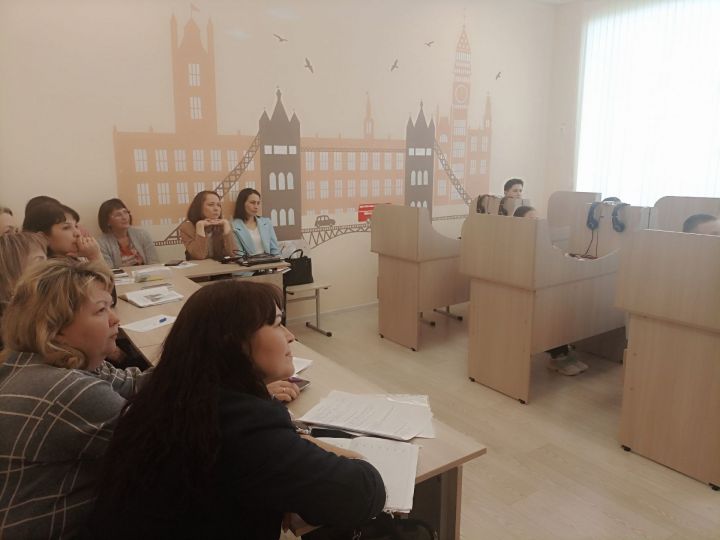 В Старо-Уруссинской школе прошел районный методический семинар учителей английского языка
