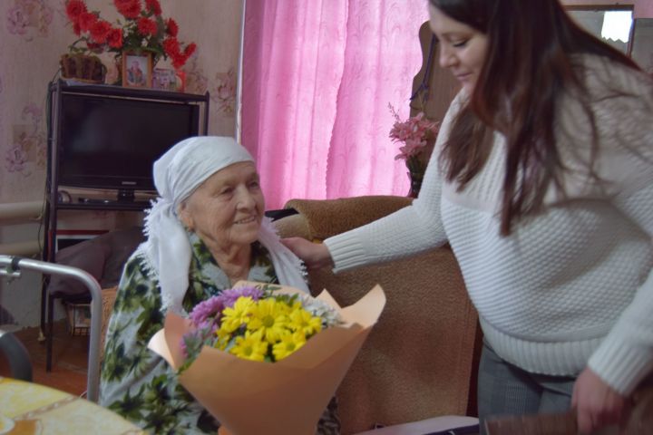 Долгожитель из Абсалямово Тазкира Халяфутдинова отметила 90-летний юбилей
