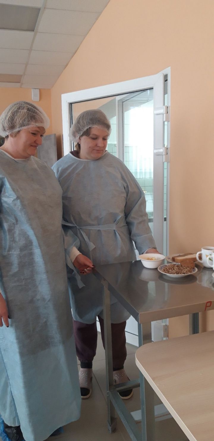 Столовую Каразерикской школы посетили  родители с целью контроля организации горячего питания