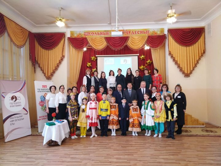 В Ютазинской школе прошел межрегиональный семинар учителей татарского языка и литературы
