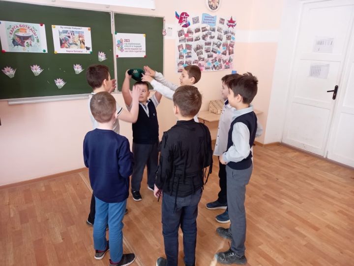 В Уруссинской школе №2 состоялся праздник «Воронья каша»
