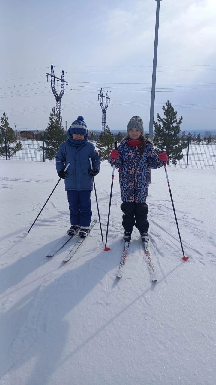 На дворе весна, но снег ещё не растаял