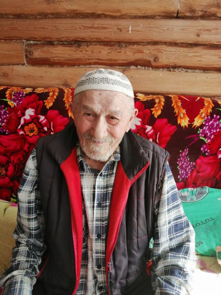Алтын бабай ходил в передовиках производства