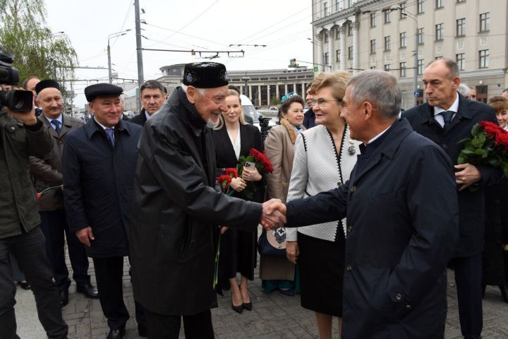 Минниханов и Шаймиев приняли участие в мероприятиях, посвященных дню рождения Габдуллы Тукая