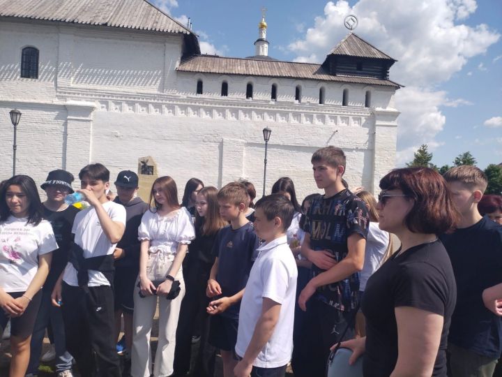 Ученики 8 классов гимназии на экскурсии в заповеднике «Остров-град Свияжск»