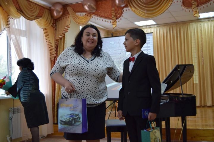 Сольный концерт ученика  Данияра Шарипова