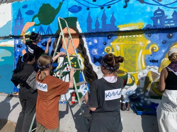 Уличные художники со всей России разрисовали набережную Табеева в Набережных Челнах