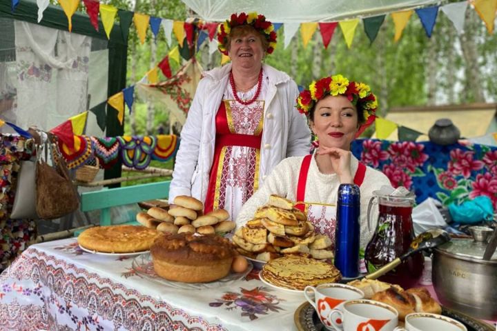Гигантские пчелы, мастер-классы и выставка костюмов мари: в Татарстане пройдет праздник «Семык»