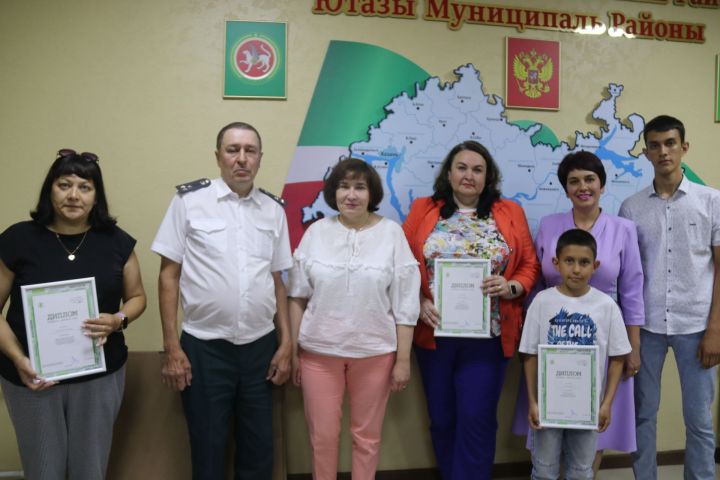 Ютазинцы ратуют за чистоту в доме