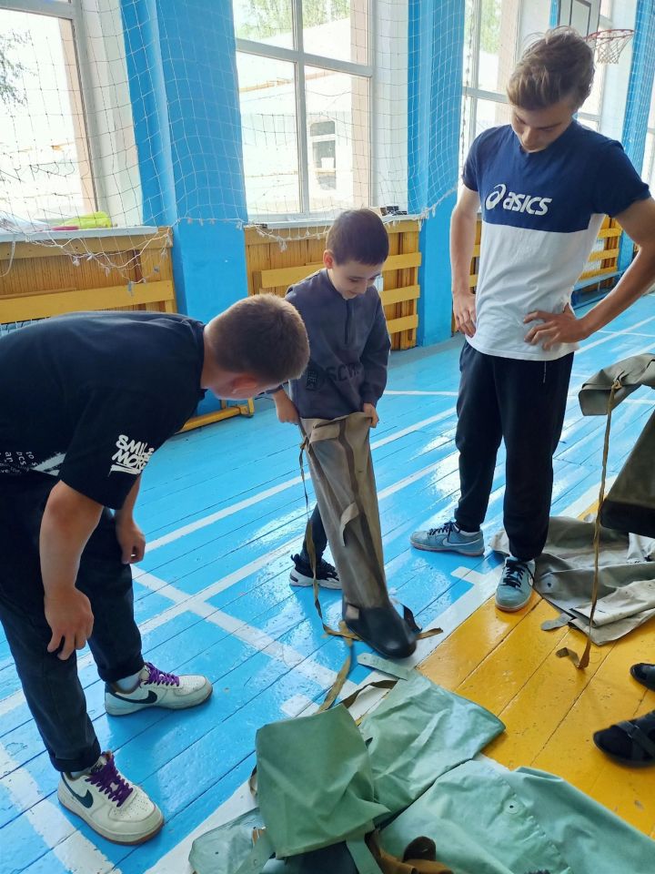 В пришкольном лагере «Лучик» в рамках «Школы безопасности» прошел мастер — класс