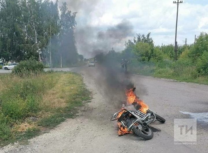 В Зеленодольском районе РТ подросток едва не сгорел заживо вместе со своим мотоциклом