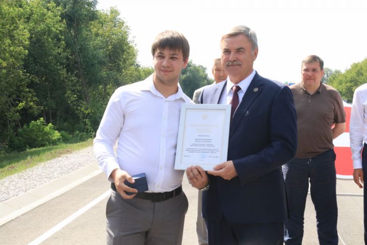 Заслуженные награды — строителям моста через реку Дымка