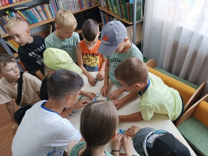В Центральной детской библиотеке для детей придомовых лагерей была проведена экологическая викторина «Край, родимый край...»