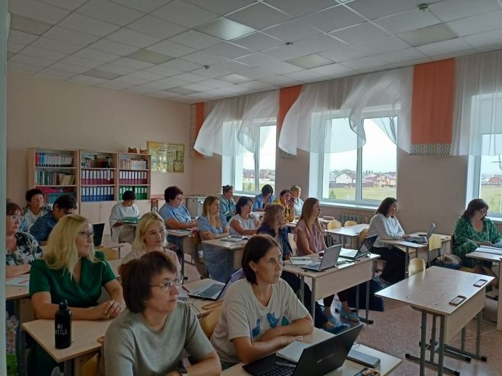 Заседание учителей прошло в Ютазинском районе