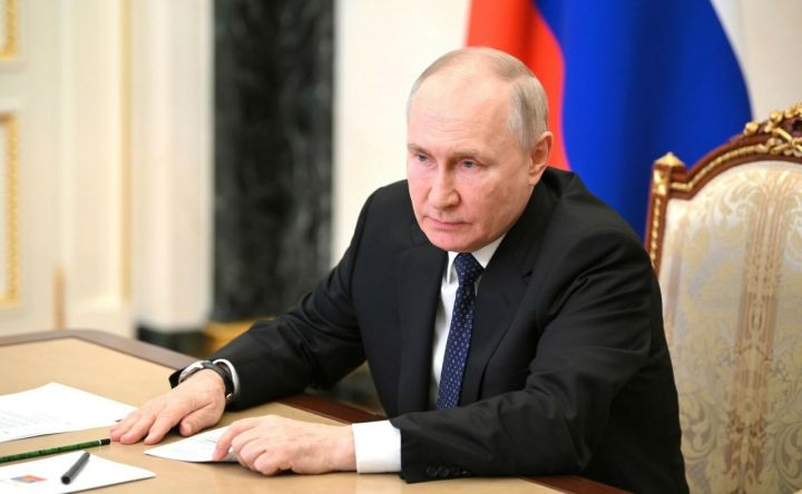 «Вы никогда не подведете»: Владимир Путин поздравил офицеров и солдат ВДВ