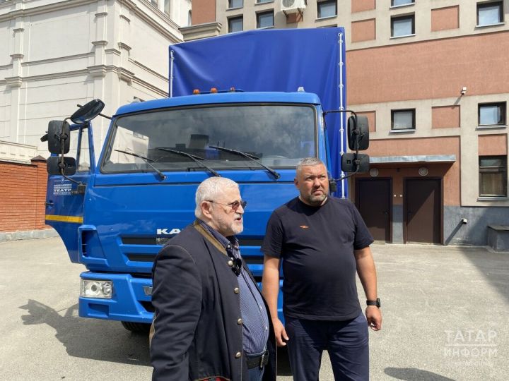 Подшефный Татарстану Лисичанск получил в дар КАМАЗ от Качаловского театра