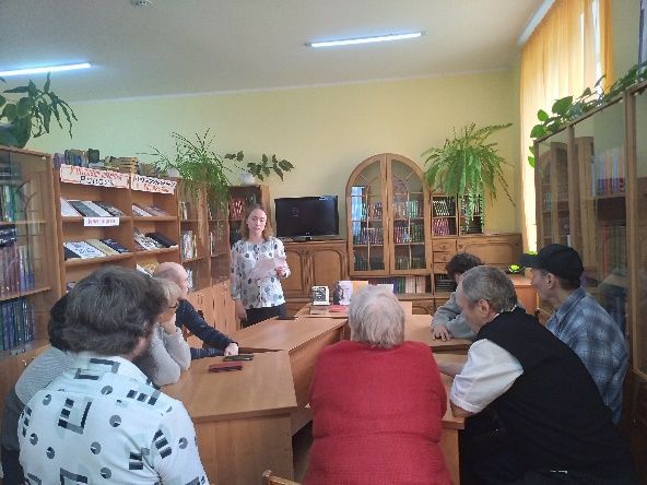 В Центральной библиотеке провели литературный час с участием клубного объединения «Возрождение»