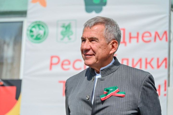 Рустам Минниханов сохранил место в топе медиарейтинга руководителей регионов ПФО